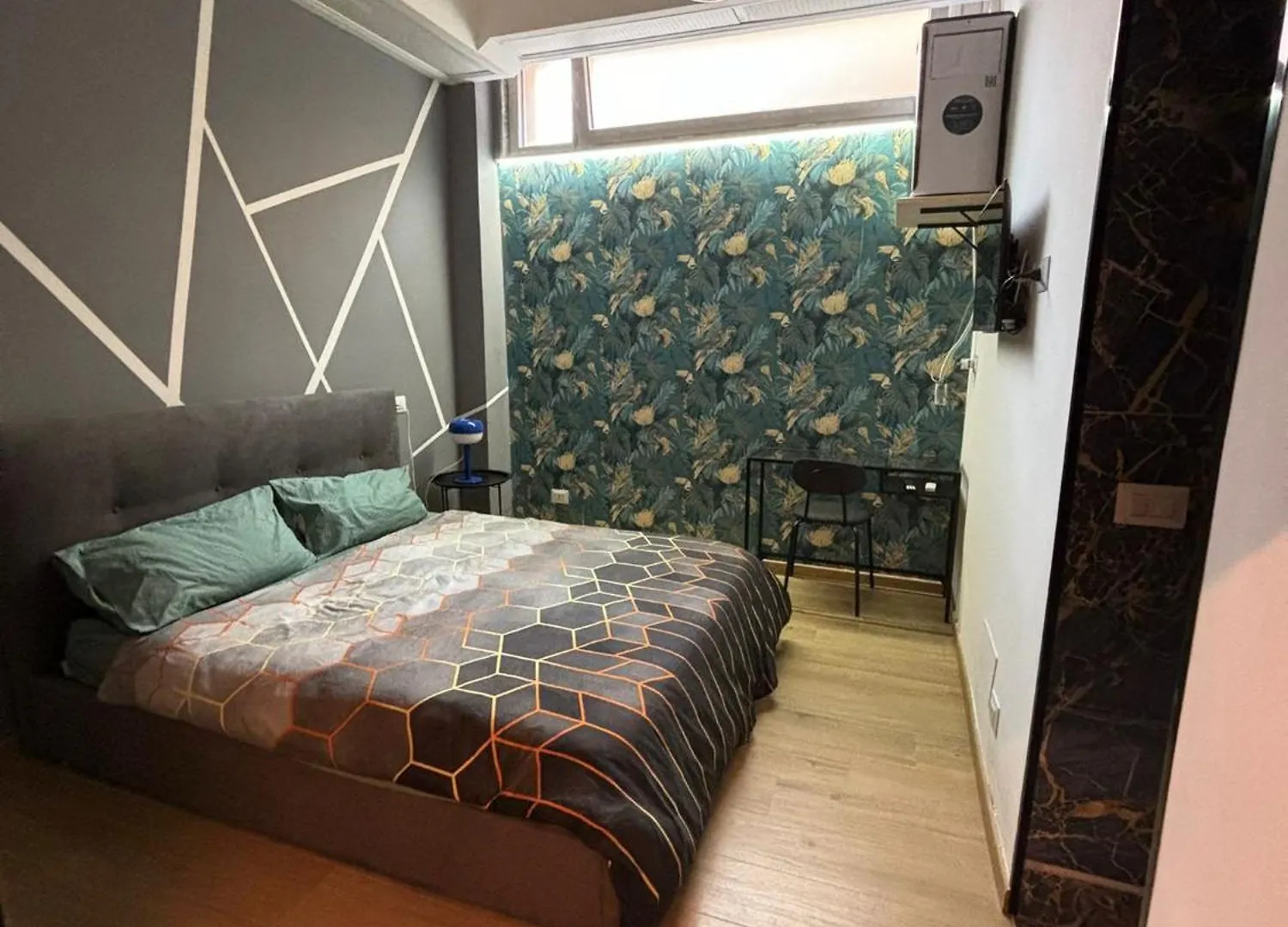 Milano Underground Hotel 0*, Milan Italy